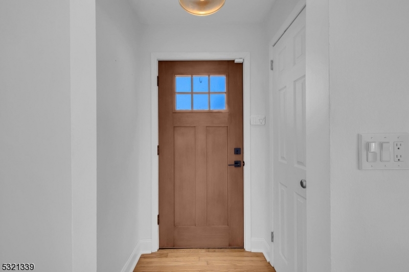 Pershing/Budd Lk - Residential