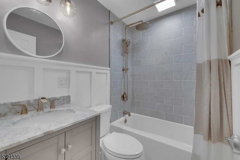 Pershing/Budd Lk - Residential