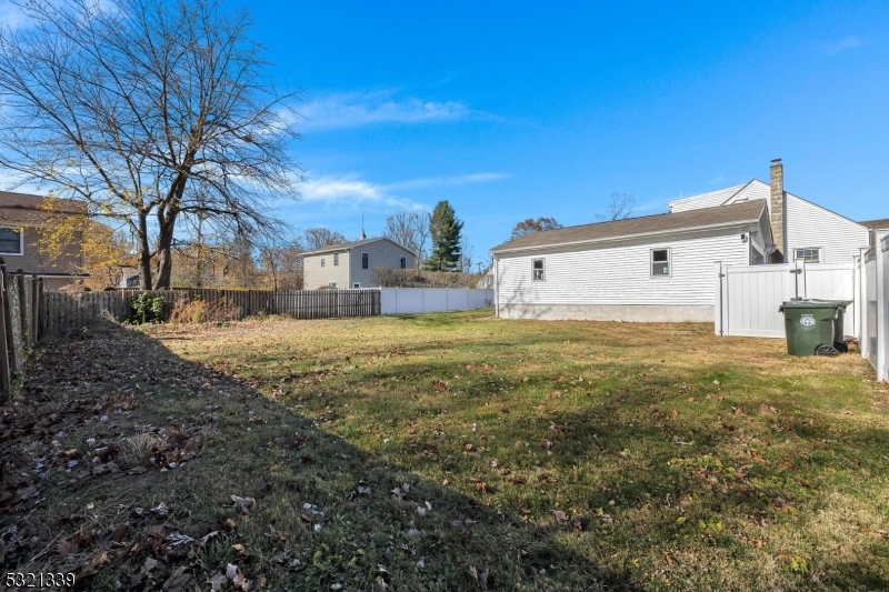 Pershing/Budd Lk - Residential