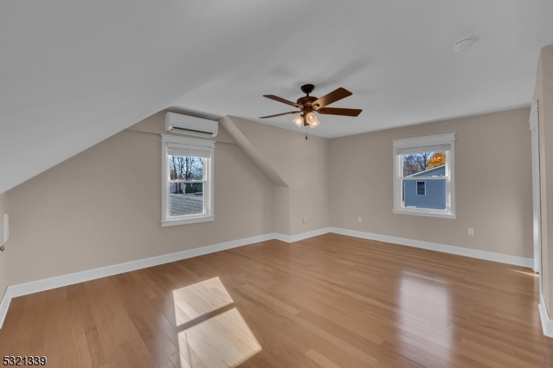 Pershing/Budd Lk - Residential