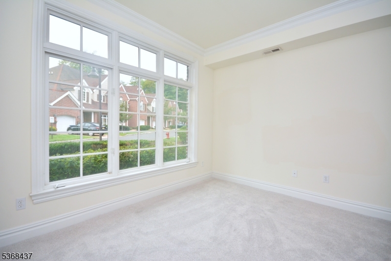 Lakeside Villas at Watchung - Residential