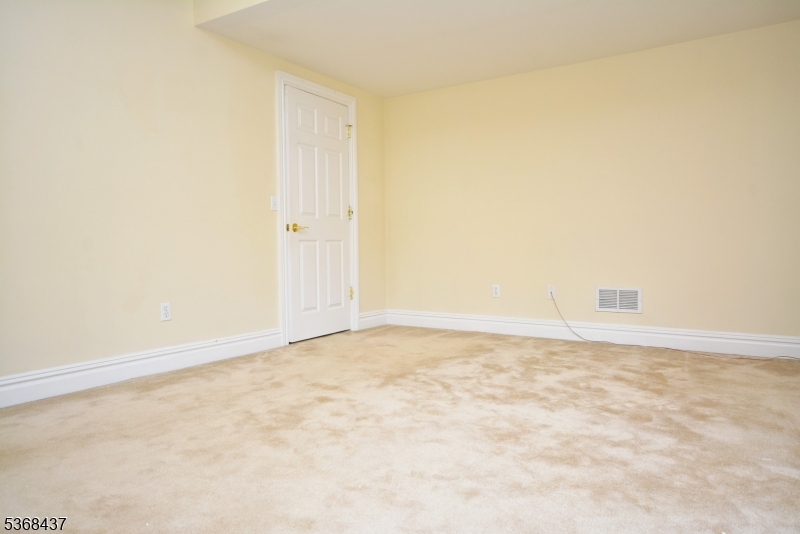 Lakeside Villas at Watchung - Residential