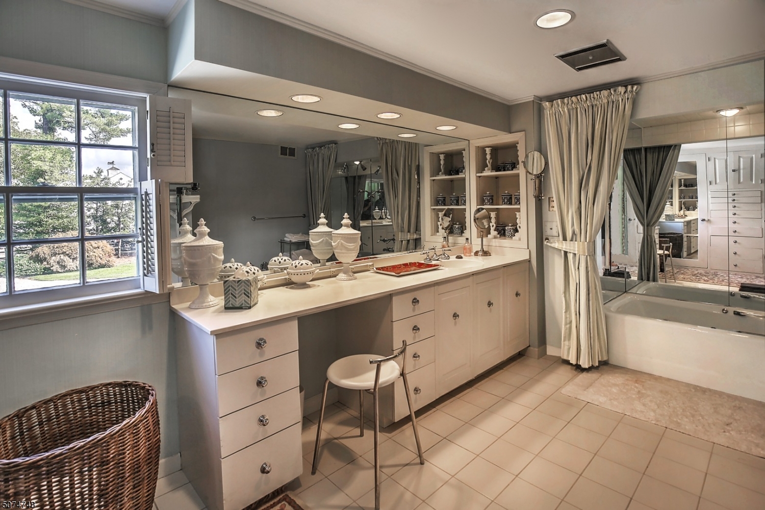 Whitehouse Station - Residential