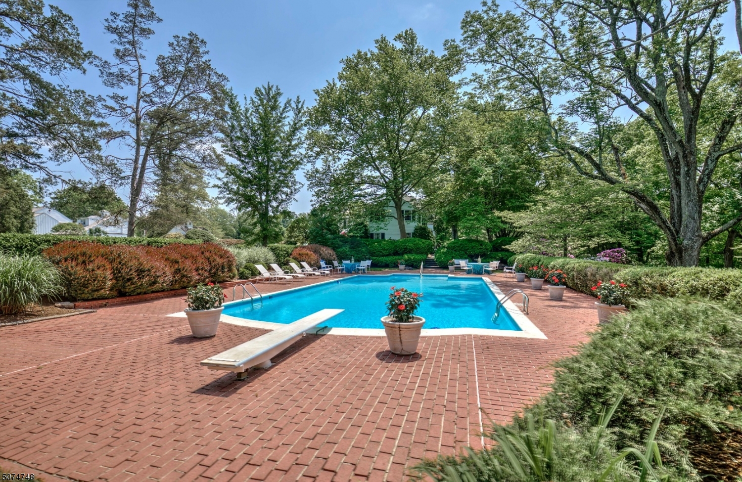 Whitehouse Station - Residential