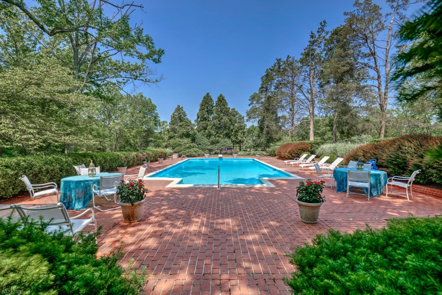 Whitehouse Station - Residential