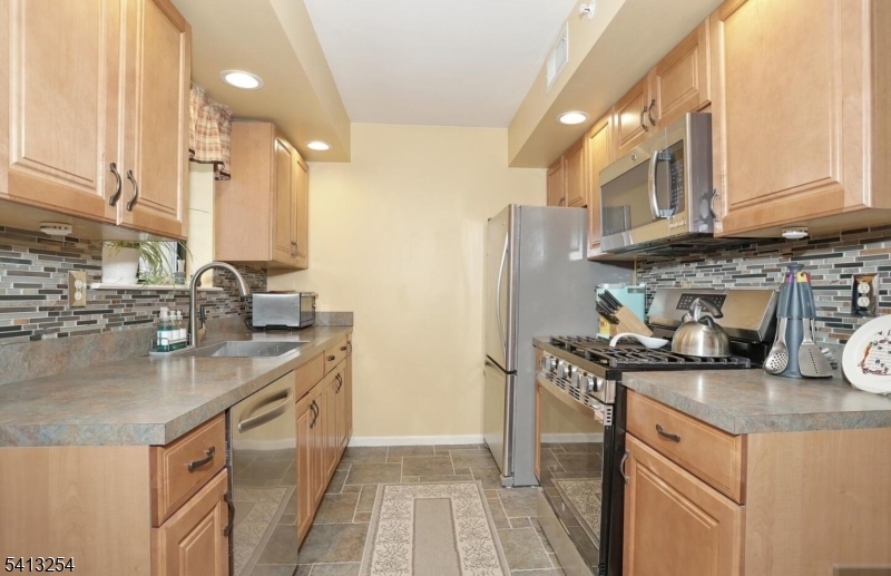 Ridge Gardens - Residential