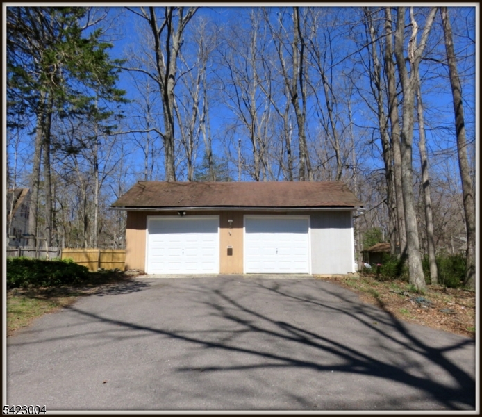 PAULINSKILL LAKE - Residential