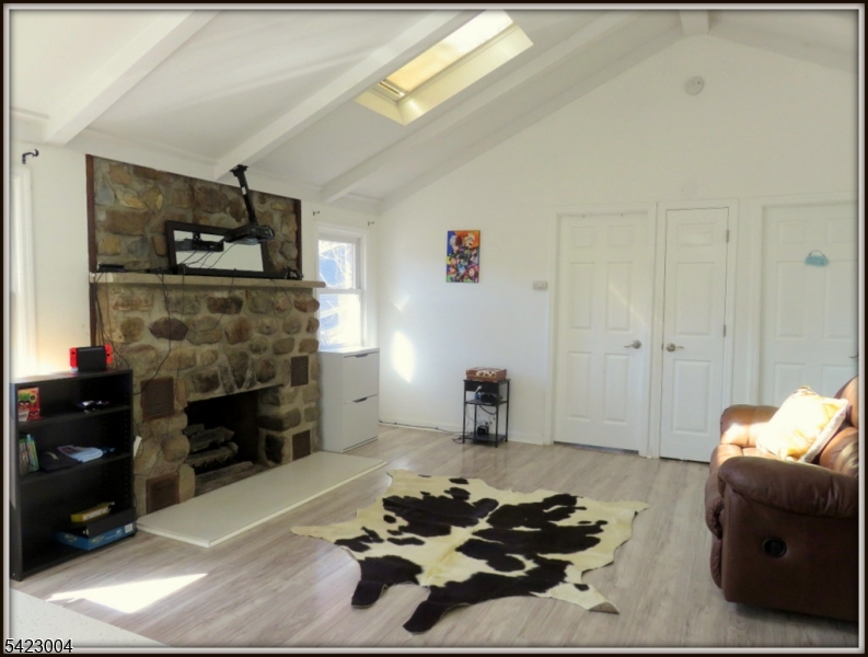 PAULINSKILL LAKE - Residential