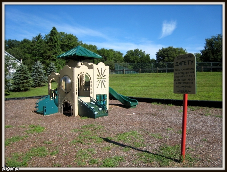 PAULINSKILL LAKE - Residential