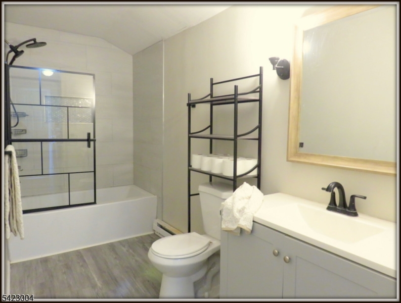 PAULINSKILL LAKE - Residential