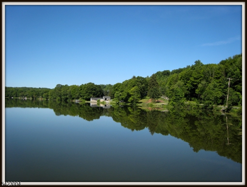 PAULINSKILL LAKE - Residential