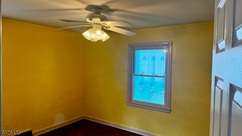 Paterson City, New Jersey 07502, United States, 6 Bedrooms Bedrooms, ,4 BathroomsBathrooms,Residential,Pending,30802