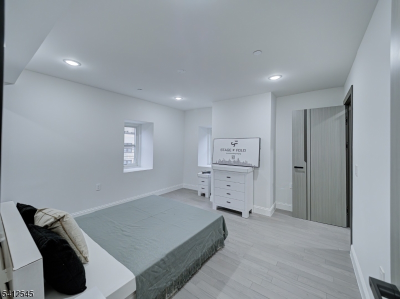 The Clifton Pl - Residential