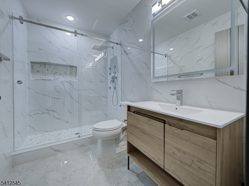 The Clifton Pl - Residential