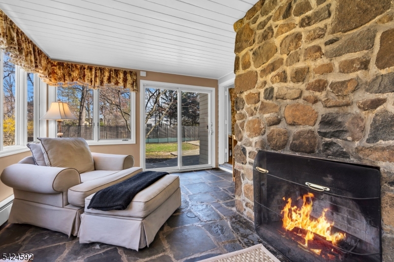 SLEEPY HOLLOW - Residential