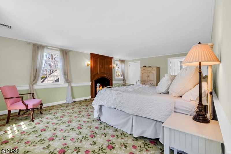 SLEEPY HOLLOW - Residential