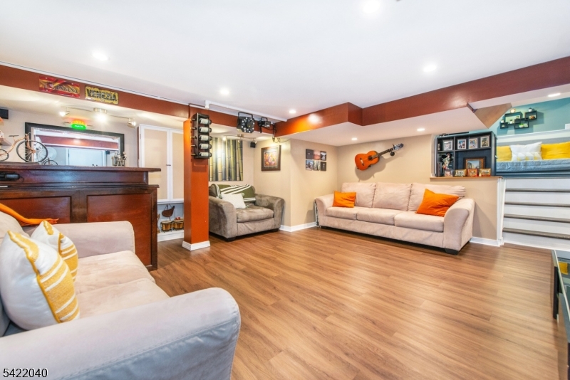 Greglawn - Residential