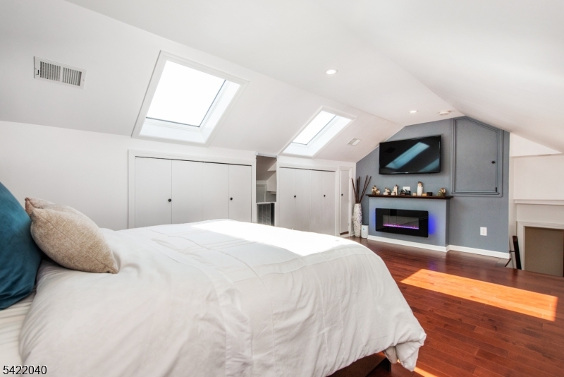 Greglawn - Residential