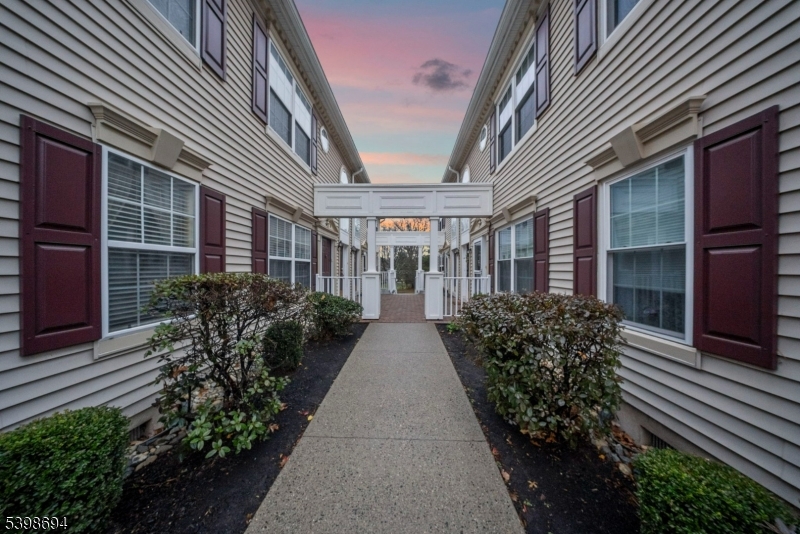 Cedar Brook - Residential