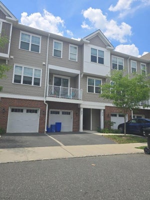 907 GREENLAND SQ, HIGHLAND PARK, NJ 08904 - Image 669cba71bbb6005a7aa9aaff960edb8b/3201741942