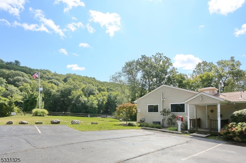 Skyline Lakes - Residential