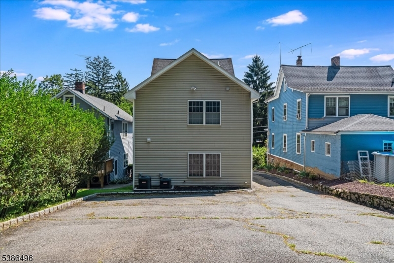 Burnham Park - Residential Lease