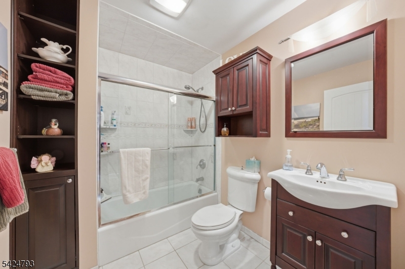 Edgewater Lake - Residential