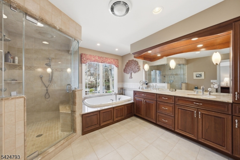 Edgewater Lake - Residential