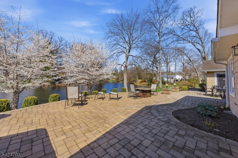 Edgewater Lake - Residential