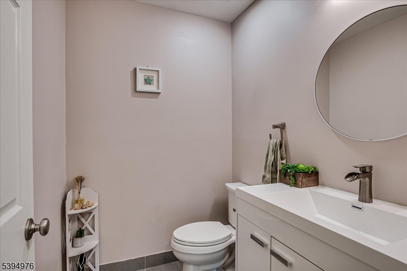 Crestmont Manor - Residential