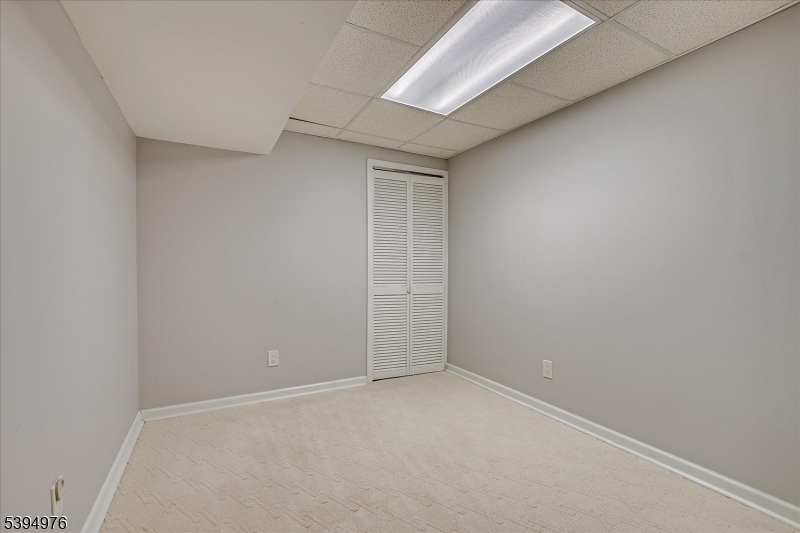 Crestmont Manor - Residential