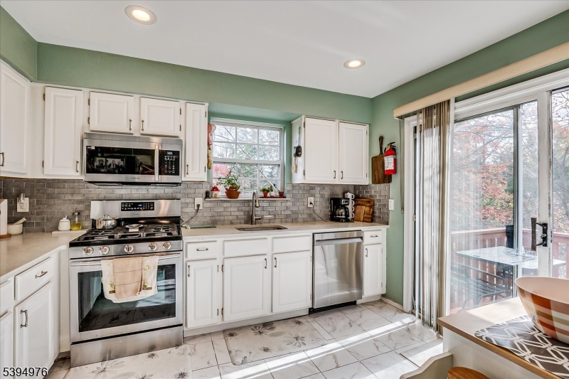 Crestmont Manor - Residential