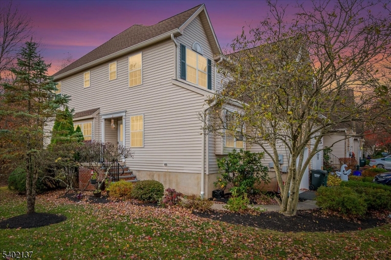 Crestmont Manor - Residential