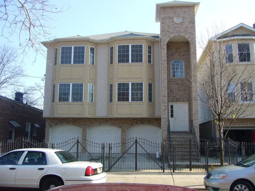 Spacious and located steps away from Montclair's fun, charm and NYC direct train. Feel at home in this sunlit 1-Bedroom apartment equipped with in-unit washer and dryer machine. Decorated with a classic colonial touch, beautifully refinished hardwood flooring, and plenty of windows for tons of natural light. This apartment is ready for you to move in and choose your decor.