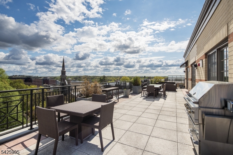 40 Park Place - Residential
