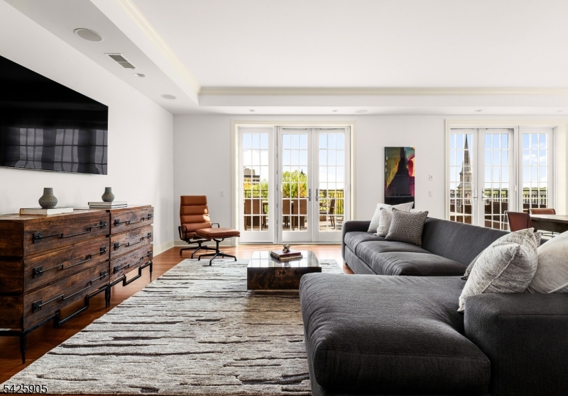 40 Park Place - Residential