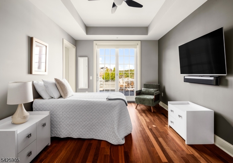 40 Park Place - Residential