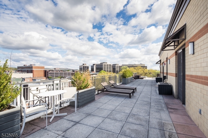 40 Park Place - Residential