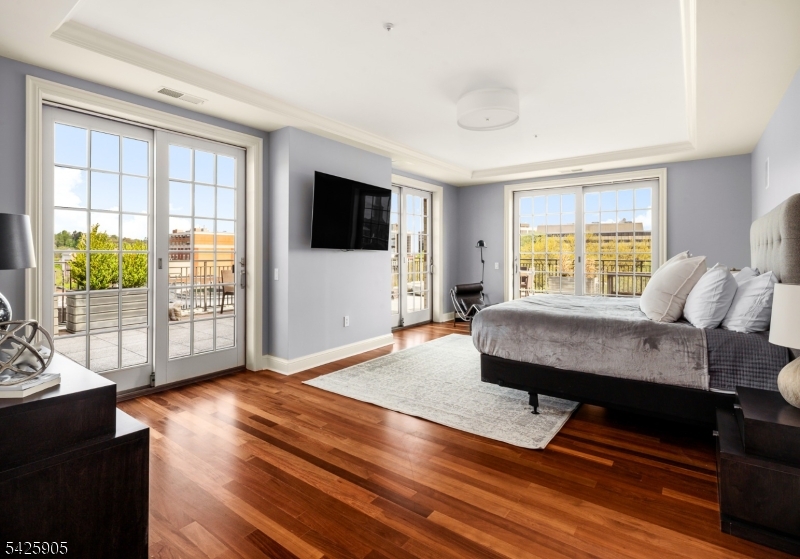40 Park Place - Residential