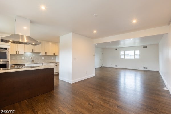 75 MOUNT PROSPECT AVE # 2, CLIFTON, NJ 07013 - Image 673fb019cfd53ec199da2b0bd0883bc3/1263825440