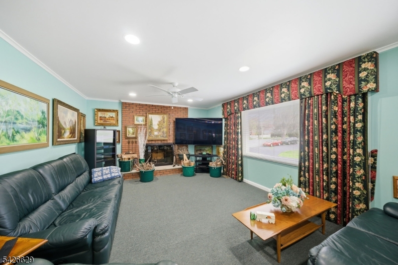 CENTERGROVE - Residential