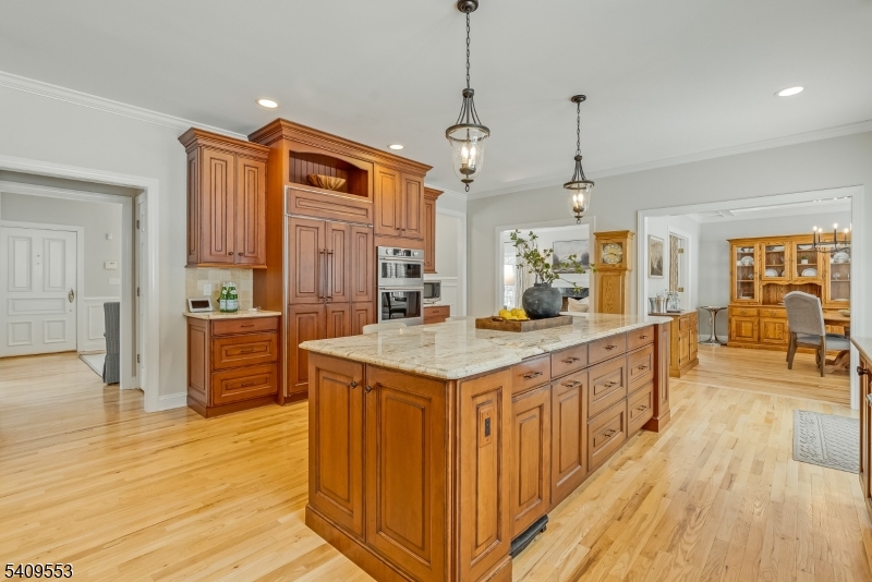 BROOKRACE - Residential