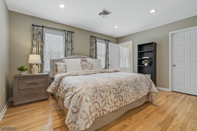 BROOKRACE - Residential