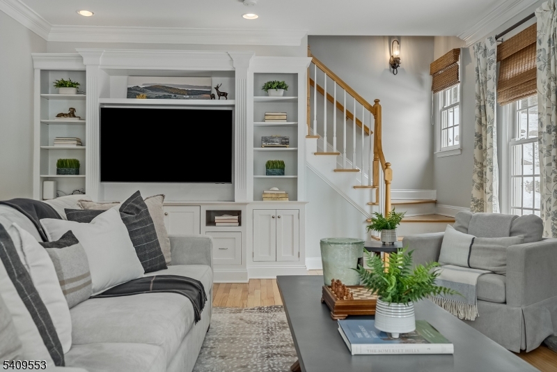 BROOKRACE - Residential