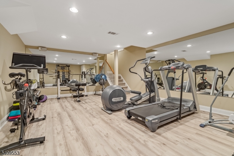 BROOKRACE - Residential