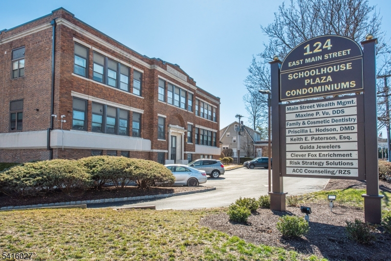 SCHOOL HOUSE PLAZA - Residential
