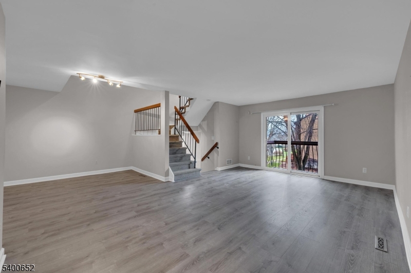 Hastings Square - Residential