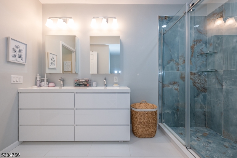 HORIZONS AT MT ARLINGTON - Residential