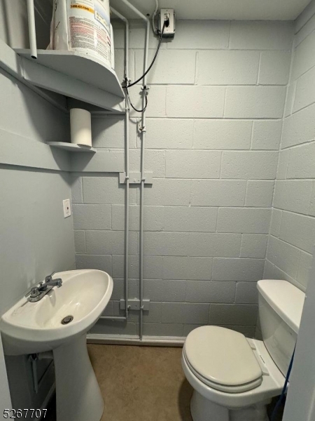 Paul Bunyoun Village - Commercial Lease