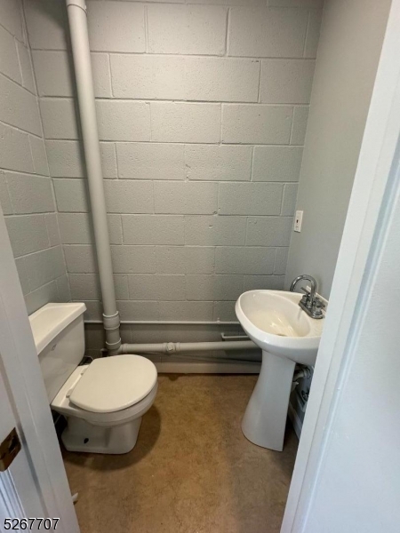 Paul Bunyoun Village - Commercial Lease